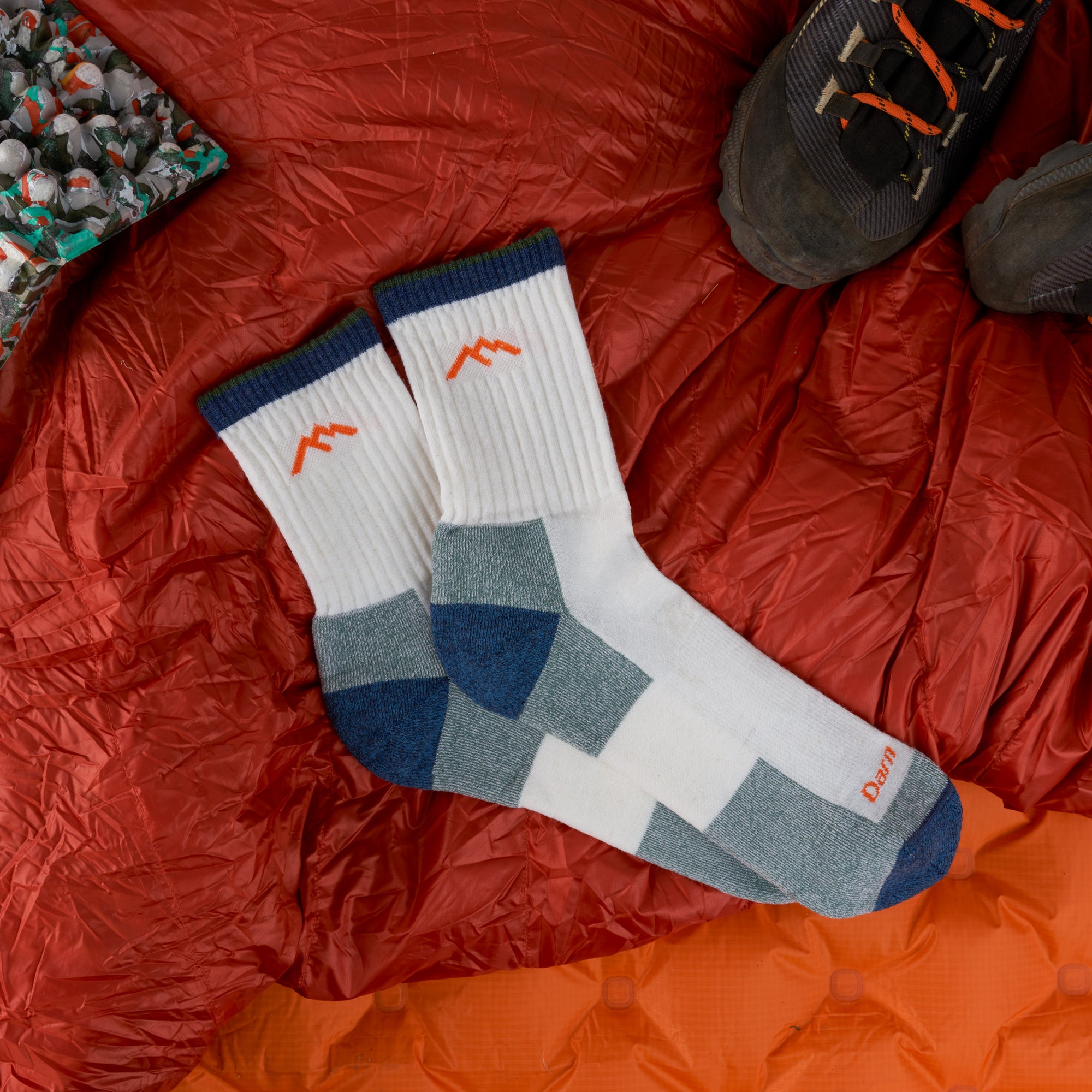 Unisex Limited Edition Hiker Micro Crew Midweight Hiking Sock - Image 4